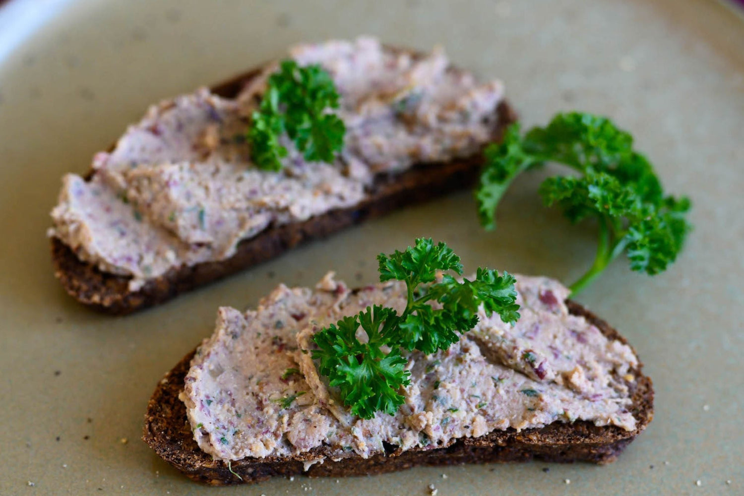 Vegane Leberwurst oder Räuchertofu Brotaufstrich