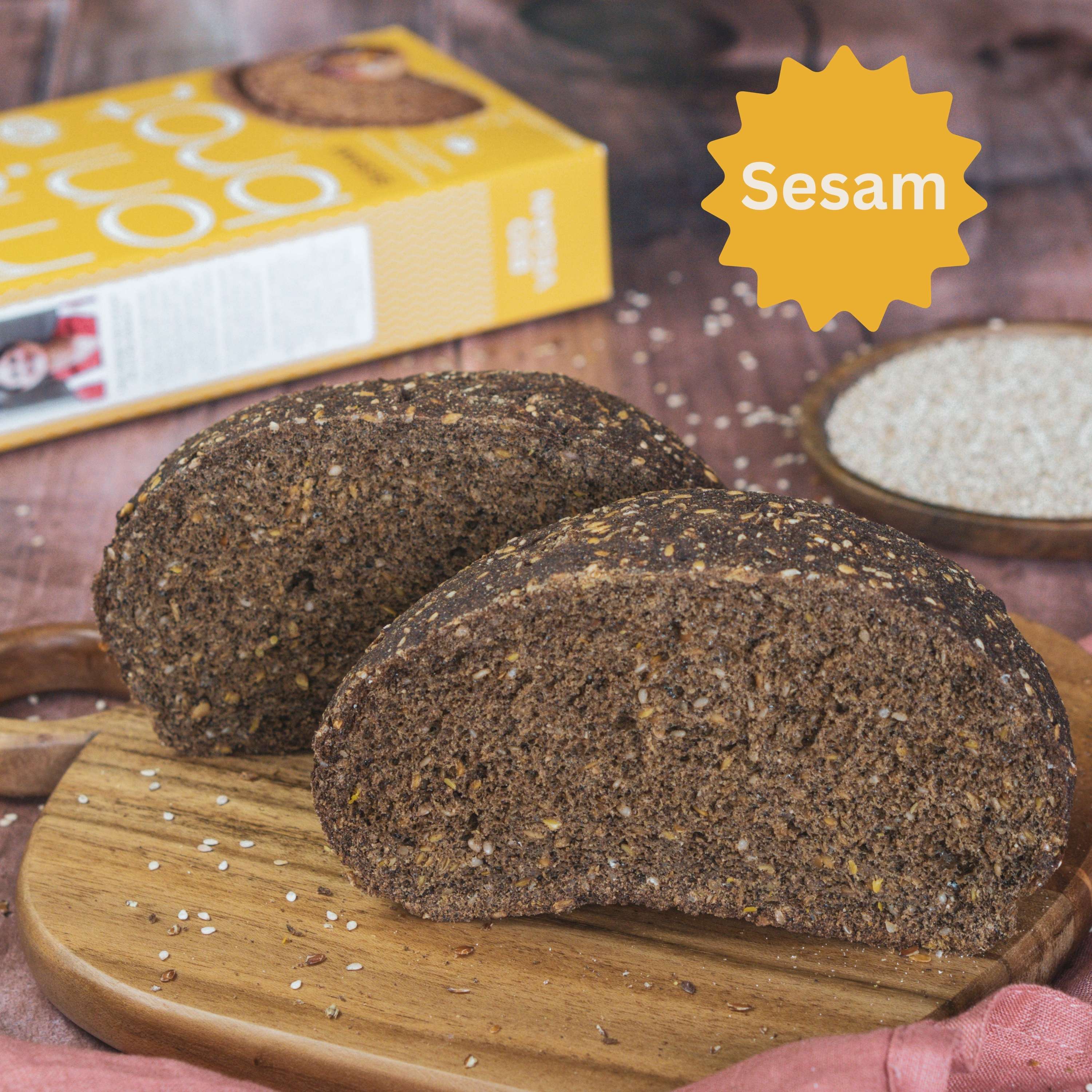 Glutenfreies Maroni-Brot mit Sesam – gebacken und aufgeschnitten, ballaststoffreich, low carb, proteinreich – My Makery Brotbackmischung